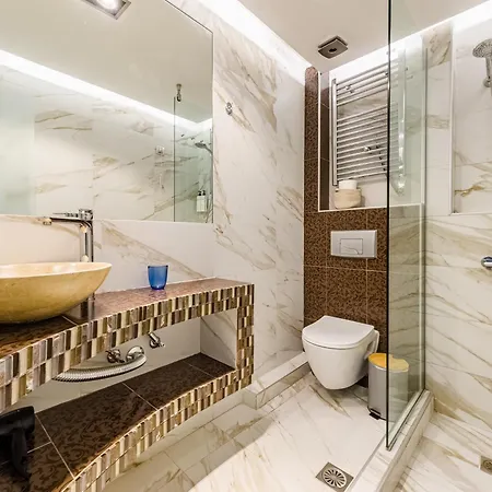 Alpha Luxury * Пефкохори