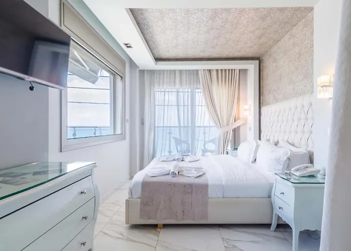 Alpha Luxury *