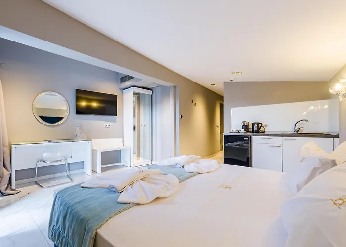 Alpha Luxury * Pefkochori