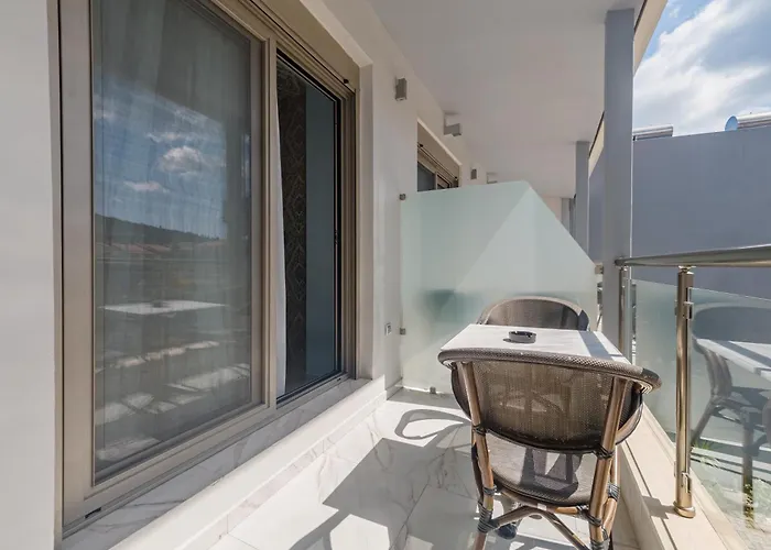 Alpha Luxury Apartment Pefkochori