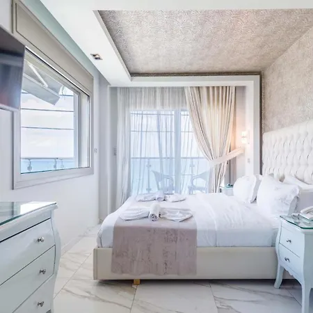 Alpha Luxury *